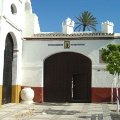 almensilla_hacienda_san_antonio_y_puerta_iglesia2005